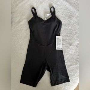 LULULEMON BODYSUIT 8” SIZE 6 BLACK NWT